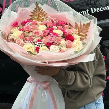 Luxury Pink & Cream Rose Showstopper