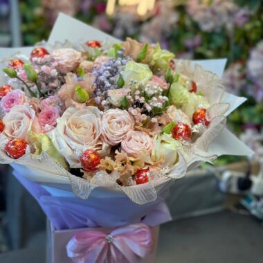 Pastel Rose & Sweet Treat Bouquet